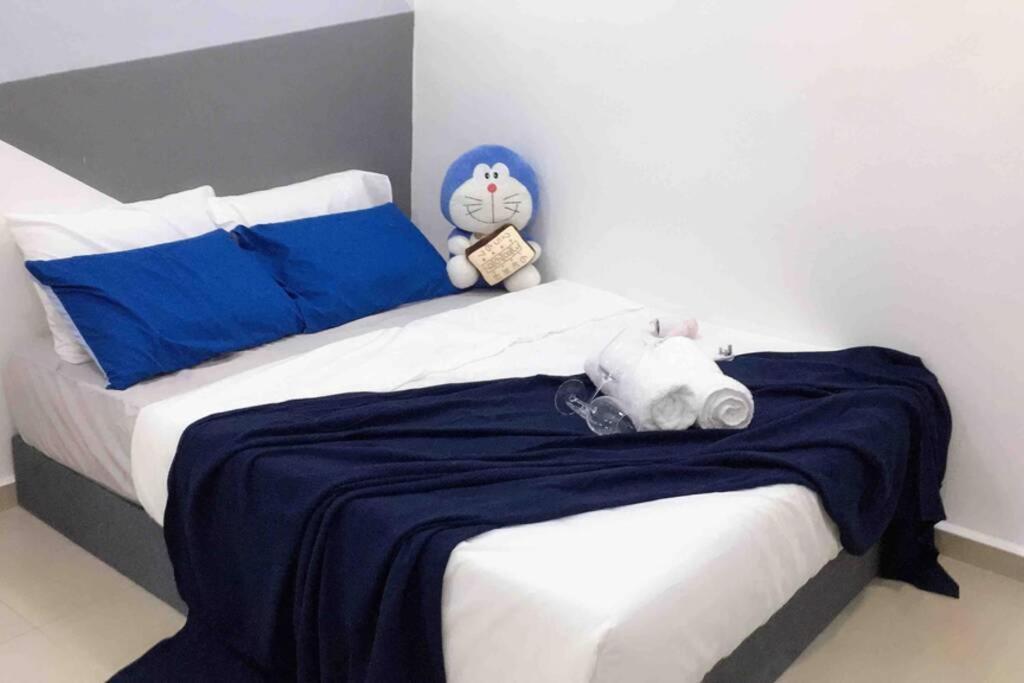 ジョホールバル 22Pax :Taman Pelangi Party House Nearby Midvellyヴィラ エクステリア 写真